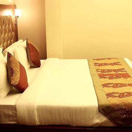 Oyo 1522 Npg Hotel Kolkata Luaran gambar